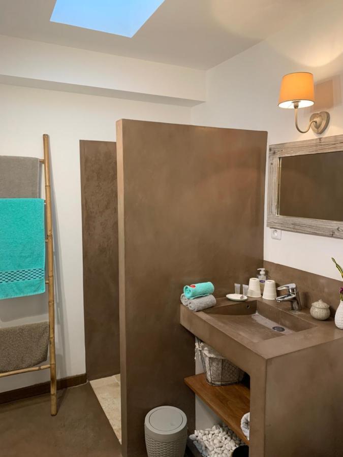 Maison D'Hotes Cote Lagon Сен-Пиер Екстериор снимка