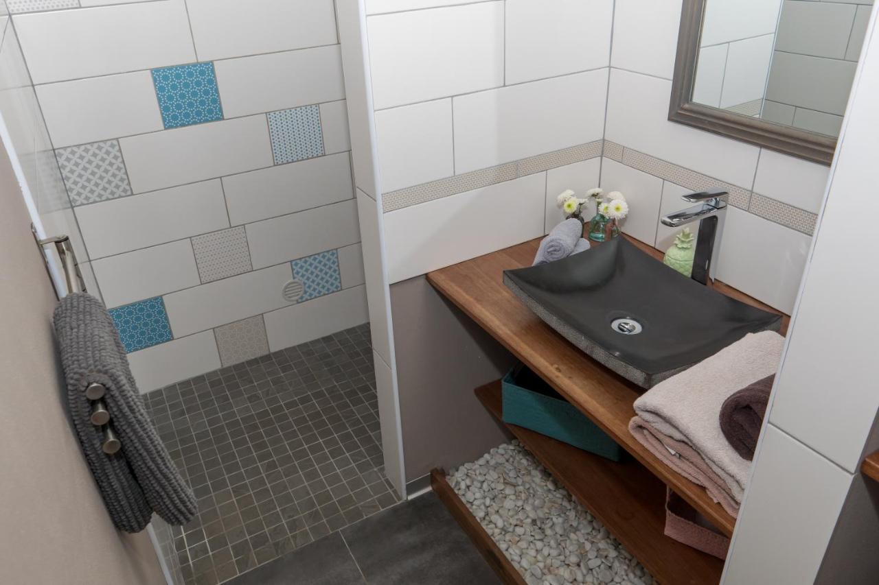Maison D'Hotes Cote Lagon Сен-Пиер Екстериор снимка